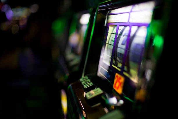istana55 platform interface showing live-dealer tables and sportsbook markets